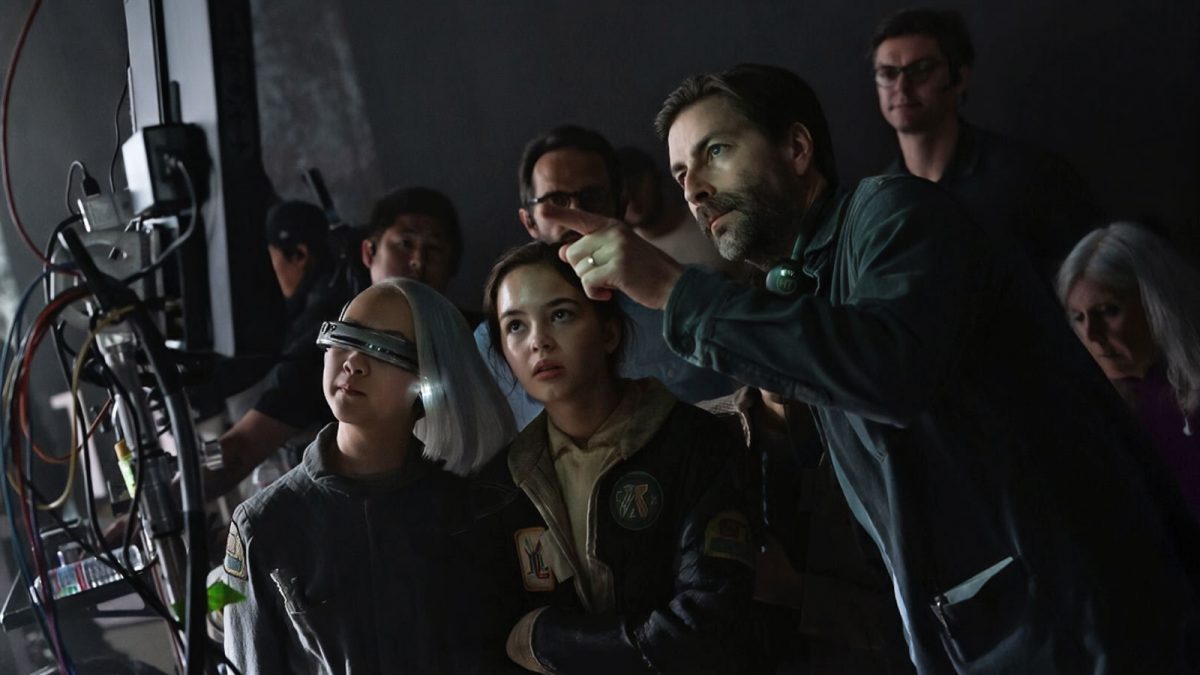 Kyriana Kratter, Ryan Kiera Armstrong und Jon Watts am Set von Skeleton Crew