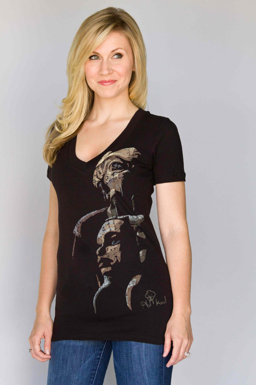 Ashley und das von Dave Filoni entworfene Shirt