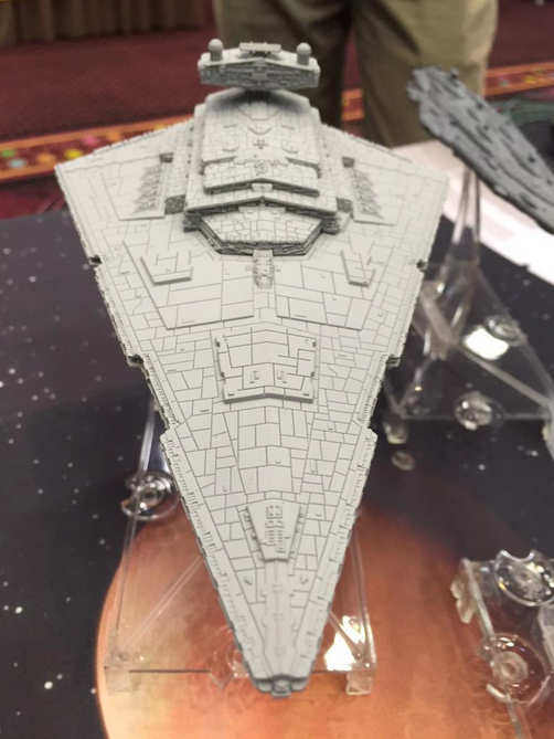 Armada Unbemalte Modelle 4