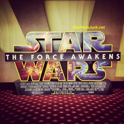 Kinoaufsteller zu The Force Awakens enthüllt