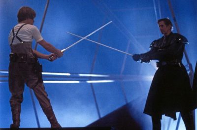 Auf ESPN führt Mark Hamill durch die Geschichte des Lichtschwerts