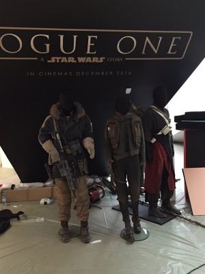 Blick auf vier Kostüme zu Rogue One