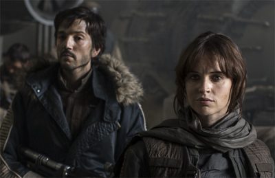 Felicity Jones und Diego Luna sind undercover in Rogue One