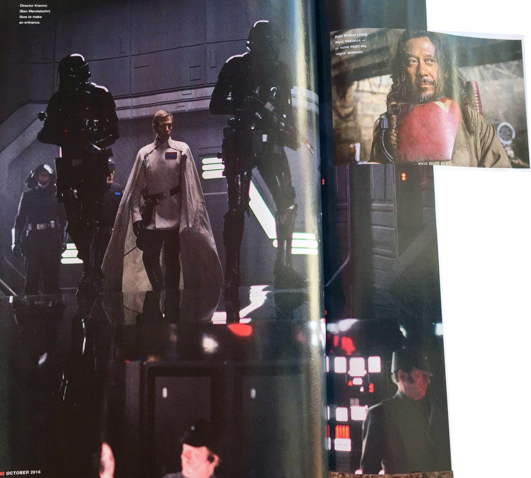 Direktor Krennic, seine Todestruppen und einige imperiale Offiziere. Rechts oben: Baze Malbus