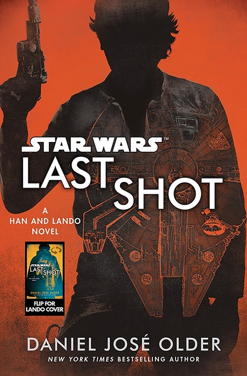 <i>Last Shot</i> von Daniel José Older“></p> <h3>Inhaltlicher Abriss</h3> <p>Zwei Jahre sind seit der Schlacht von Jakku vergangen und die Neue Republik befindet sich noch in der Findungsphase. Han Solo ist zu einem Held der Rebellion geworden – doch der Kampf gegen das Imperium ist nun zuende und die nun herrschende bürokratische Routine der jungen neuen Republik langweilt Han zunehmend. Doch plötzlich steht Lando Calrissian vor Hans Tür – und ersucht Han um Hilfe gegen eine Bedrohung aus ihrer Vergangenheit.</p> <p>Han folgt Landos Aufruf – nicht nur auf einer Reise durch den Weltraum, sondern auch durch ihre Vergangenheit und die daraus erwachsenden Altlasten.</p> <h3>Strukturelles & Handlung</h3> <p>Schon die ersten Beschreibungen des Romans zeigten, dass die Geschichte nicht einem Lebensabschnitt von Han und Lando folgt, sondern verschiedene Abschnitte der Biografie unserer Helden verbindet, die thematisch eng miteinander verwoben sind. Dies geschieht allerdings nicht – wie man vielleicht annehmen konnte – in chronologischer Abfolge. Stattdessen wechseln sich die verschiedenen biografischen Passagen der Vergangenheit und des ‚erzählerischen Jetzt‘ teilweise schnell ab – und sind so miteinander verwoben, dass die Ereignisse der Vergangenheit und der Gegenwart (ebenso wie die damit verbundenen Enthüllungen) einander stützen und die Handlung gemeinsam aufbauen.</p> <p>Soweit zumindest die Absicht des Autors. Tatsächlich funktioniert dies meines Erachtens besonders in der ersten Hälfte des Geschichte sehr gut: Der Prolog erreicht jedenfalls sein wahrscheinliches Ziel, Spannung aufzubauen. Man möchte wissen, wie die Geschichte weitergeht bzw. wie sie zustandekommen ist. Auch die enge Verwobenheit mehrerer Zeitlinien zum Aufbau einer übergreifenden Handlung (wer z.B. Stephen Kings ‚Es‘ gelesen hat, weiß, was ich meine) ist in der ersten Hälfte wirklich sehr gut gelungen. Unterstützt wird dies durch die relative Kürze der einzelnen Kapitel, die sich sehr entspannt lesen. Die dadurch entstehenden, schnellen Wechsel des zeitlichen Rahmens und der Umstände unserer Helden tragen zusätzlich gelungen dazu bei, die Spannung hochzuhalten.</p> <p>Vor allem im letzten Drittel des Romans jedoch zerfasert sich mir die Handlung stellenweise zu sehr, sodass ich mir stellenweise nicht mehr sicher war, wo und wann ich mich genau befinde bzw. wer gerade welche Agenda verfolgt – irgendwann begann ich langsam aber sicher damit, durch die Handlung zu trudeln. Auch kam es in den späteren Phasen des Romans immer wieder zu unnötigen Längephasen.<br /> Ich bin allerdings nicht sicher, ob dies den narrativen Schwächen des Romans zuzuschreiben ist: Gut möglich, dass dieser Eindruck durch meine Leseweise zustandegekommen ist, da mich die Schurkenjagd v.a. in der zweiten Hälfte des Romans thematisch deutlich weniger interessierte und ich das Buch dementsprechend vielleicht nicht immer so aufmerksam gelesen habe, wie jemand, der sich thematisch mehr begeistert. Leser, die sich mehr als ich für die Schurkenjagd interessieren, dürften die Zerfaserung als deutlich weniger stark wahrnehmen.</p> <h3>Figuren & erzählte Welt</h3> <p>Eine wirklich große Stärke des Romans. Besonders auf den ersten siebzig Seiten hat mich die Darstellung der Solo-Familie und von Lando wirklich positiv überwältigt; ich kann mich neben Crispins Han-Solo-Trilogie kaum an Romane erinnern, die Han und Lando derart gut sprachlich und charakterlich glaubhaft getroffen haben; auch Leia und der kleine Ben fügen sich sehr gelungen und harmonisch in die Handlung ein – wobei auch Hans Vaterrolle für mich überraschend deutlich wie plausibel darstgestellt wird. Ebenso gibt es für Star-Wars-Verhältnisse bemerkenswert explizite Szenen und Schilderungen von Gefühlen, die sich in Bezug auf Darstellung und Stil durchaus mit <i>Lost Stars</i> vergleichen lassen – und fast ebenso gekonnt getroffen sind. Bemerkenswert, wenn man bedenkt, dass dies bei <i>Last Shot</i> lediglich ein Nebenelement ist, während es in <i>Lost Stars</i> ein zentrales Element des Handlung ist.</p> <p>Auch weitere Figuren wie Mon Mothma, Landos Twi’lek-Freundin und eine bereits aus den Comics der Einheitskontinuität bekannte Figur aus Hans Vergangenheit fügen sich – trotz dem sie fast nur auf ihre Rollen beschränkt werden – absolut grandios in die Handlung ein, was aus meiner Sicht vor allem dadurch geschieht, dass die Interaktion dieser Figuren mit den Hauptfiguren sehr lebendig ist und die Figuren sich auch sprachlich voneinander abheben. Ergänzt wird die Figurenkonstellation überdies auch durch Figuren, die in <i>Solo: A Star Wars Story</i> aufgegriffen werden. Die Konstellation der Figuren miteinander und ihre Verhältnissen funktionieren aus sich heraus exzellent; auch wenn besonders gegen Ende immer weniger für mich spannende neue Details zu den Figuren auftauchen. Dies war vor allem hinsichtlich der späteren Handlung für mich schade, da v.a. dieses Element die Figurenerzählung für mich so reichhaltig gemacht hat. Auch mit dem Hauptbösewicht hatte ich beim Lesen gewisse Schwierigkeiten – während er auf seiner Heimatwelt für mich plausibel dargestellt wurde, fehlten mir vor allem im weiteren Verlauf der Erzählung Prägungen und Charakteristika, die ihn als Figur lebendiger bzw. plastischer gemacht hätten. Weniger gravierend als oben muss ich allerdings auch hier hinzufügen, dass man die Figur bei größerem Interesse an den Verfolgungspassagen von Leserseite möglicherweise besser hätte greifen können.</p> <p>Wunderbar gelungen finde ich auch, wie sich die Hauptfiguren v.a. auf den ersten siebzig bis hundert Seiten in die erzählte Welt fügen, v.a. Han und Leia in ihr Milieu der noch jungen Neuen Republik. Schön finde ich auch, dass mindestens eine Welt aus Hans Vergangenheit, die wir aus den Filmen kennen, plausibel und an der richtigen Stelle eingebaut wird. Auch wenn sich die Handlung auf Chandrila vor allem in der Unterkunft der Solos abspielt und der neue Senat ebenso wie die Bürokratie-Aufgaben der Neuen Republik nur am Rande angerissen werden, tragen die entsprechenden Passagen schön dazu bei, dass das Milieu der Solos, und damit auch Chandrila und die entstehende Neue Republik mit ihren Problemen insgesamt deutlich greifbarer für den Leser werden.</p> <h3>Sprachliches</h3> <p>Für mich sprachlich klar einer der besten Star-Wars-Romane des neuen Kanons und vielleicht des gesamten Romansektors. Nicht nur variiert Older die Sprache der Figuren äußerst gelungen und greift Tonfälle und Redewesen geradezu exzellent auf; er baut auch Humor und Komik aus meiner Sicht sehr gelungen ein und kombiniert dies besonders auf den ersten ca. 70 Seiten mit lebendigen, kreativen Schilderungen der Ereignisse. Das sprachliche Sahnehäubchen sind meiner Meinung nach Olders verhältnismäßig zahlreiche Wortneuschöpfungen, die nicht nur perfekt in die gewöhnliche Sprache einfließen, sondern auch gekonnt genutzt werden, um Umstände authentisch zu schildern.</p> <p>Das einzige Manko in sprachlicher Hinsicht ist für mich der Umstand, dass Older deutlich häufiger als notwendig fremde Sprachen in Dialogpassagen einfließen lässt, die man als Leser nicht versteht. Ich habe die Passagen mit der Zeit einfach überlesen, sie bieten dem Leser in diesem Aufkommen aus meiner Sicht keinen Mehrwert mehr. </p> <h3>Extras</h3> <p>Neben den oben erwähnten Infos über die erzählte Welt und die Einbettung der Solos in deren Milieu, gibt es vor allem in der ersten Hälfte viele weitere meist witzige Elemente, welche für den Zusammenhang und das Voranschreiten der Handlung nicht wichtig sind, aber dazu beitragen, die Welt, die Figuren und damit letztlich auch die Handlung gelungen farbiger werden zu lassen.<br /> Hie und da werden auch Elemente der Legends wieder so in den Kanon übernommen, dass es niemanden stört und sich eingefleischte EU-Fans sogar freuen. Neben der oben erwähnten Figur aus Hans Vergangenheit im neuen Kanon finden weitere Figuren und Ereignisse der Einheitskontinuität – v.a. aus der <i>Aftermath</i>-Trilogie – gekonnt Randerwähnung, wobei ich es toll finde, dass Older es schafft, auch die Geschichte dieser Elemente so weiterzuerzählen, dass keine Leser zurückbleiben, welche diese Geschichten nicht gelesen haben. Leser, welche die <i>Aftermath</i>-Trilogie gelesen haben, bekommen zusätzlich erfrischende Fortsetzungshinweise, ohne, dass andere Leser darunter leiden.</p> <h3>Fazit</h3> <p>Ein Buch, das mich wirklich zwiespaltet: Einerseits sprachlich grandios, mit v.a. anfangs tollen Figurendarstellungen, Extras und Vernetzungen im Sinne der Einheitskontinuität und hinsichtlich der Biografien von Han und Lando. Besonders auf den ersten 70 Seiten überzeugt mich auch die Handlung des Romans in den weitesten Teilen. Dann tritt für mich allerdings eine übersteigerte Zerfaserung der Handlung ein, die Detailfülle der erzählten Welt nimmt ab und die Längen im Handlungsstrang nehmen für mich zu – da ich mich ehrlich gesagt thematisch nicht so sehr für Verfolgungs- und Jagdhandlungen interessiere. Gut möglich ist hingegen, dass insbesonders die Kritikpunkte von anderen Lesern, die sich mehr für die Thematik interessieren, als deutlich weniger störend wahrgenommen werden.</p> <p>Letztlich sollte man sich meines Erachtens als Leser die Frage stellen, welche Elemente einen selbst wie stark interessieren: Nach anfänglichem Fokus auf einer Verortung der Figuren in der erzählten Welt fokussiert sich der Roman später sehr auf die Themen Suche und Verfolgung, was vor allem angesicht der Vorabdarstellung des Romans völlig legitim ist (auch wenn ich persönlich dies nicht so spannend finde). Für mich sicher weder einer der besten Romane des Kanons, sondern eher im Mittelfeld angesiedelt – eingedenk seiner für mich klaren Stärken allerdings im oberen Mittelfeld.</p></blockquote> <p>Wer Interesse am Roman hat, kann diesen <a href=