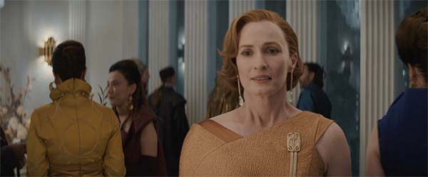 Mon Mothma in nachdenklicher Stimmung