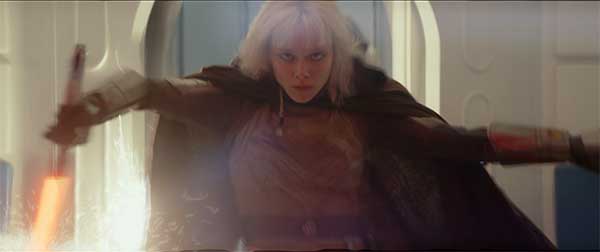 Ivanna Sakhno als Shin Hati