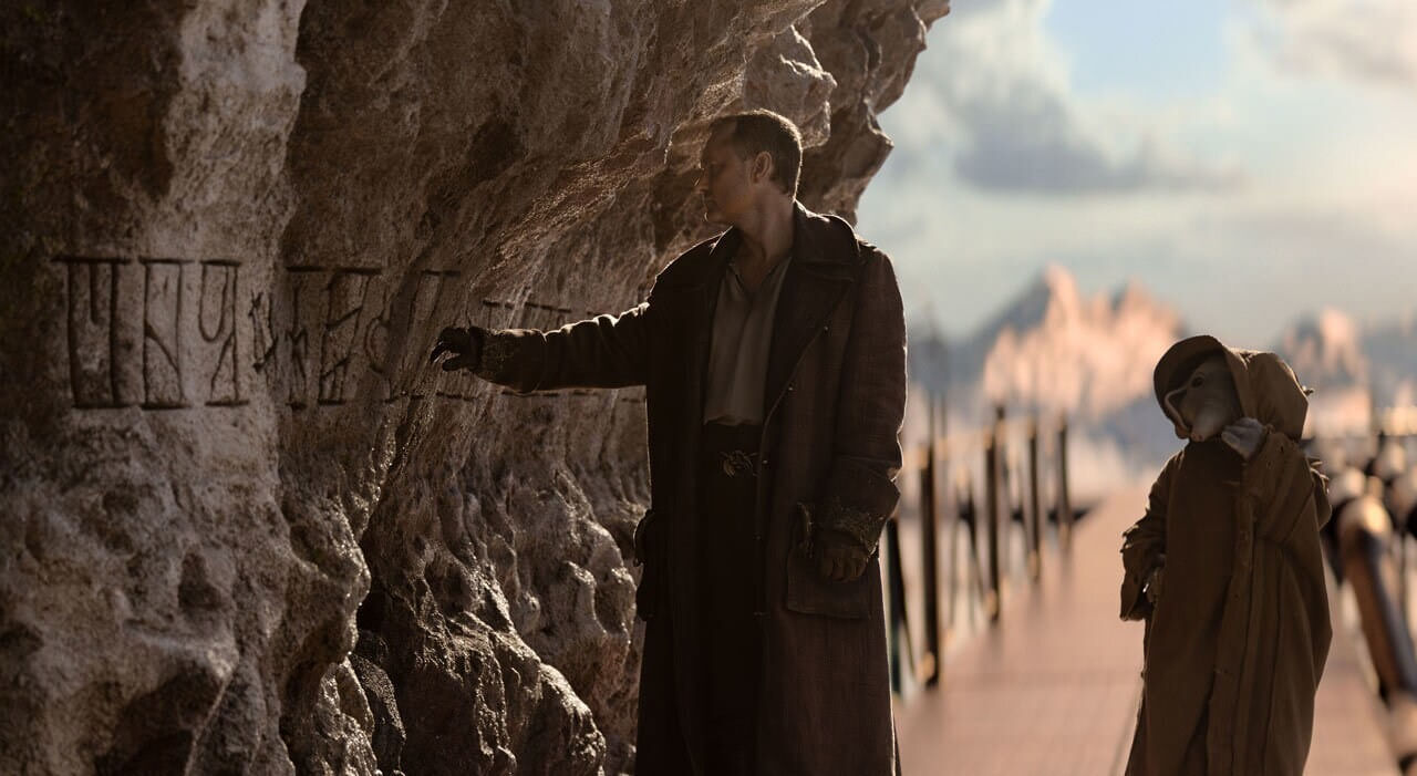 Jude Law in Skeleton Crew